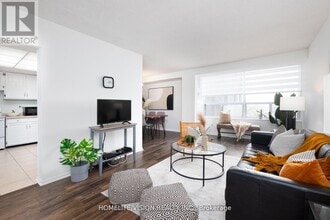 10 Muirhead Rd in Toronto, ON - Building Photo - Building Photo