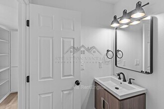 7428 E Carol Cir in Mesa, AZ - Building Photo - Building Photo