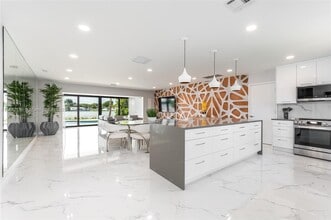 21230 NE 25th Ct in Miami, FL - Building Photo - Building Photo