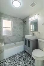 7341 S Maryland Ave in Chicago, IL - Building Photo - Building Photo