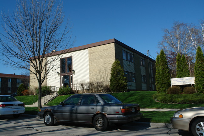 2748 N 10th St in Sheboygan, WI - Foto de edificio - Building Photo