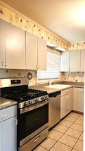 359 Waverly St in Park Forest, IL - Building Photo - Building Photo