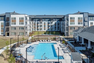Allora Southview in Raleigh, NC - Building Photo - Building Photo