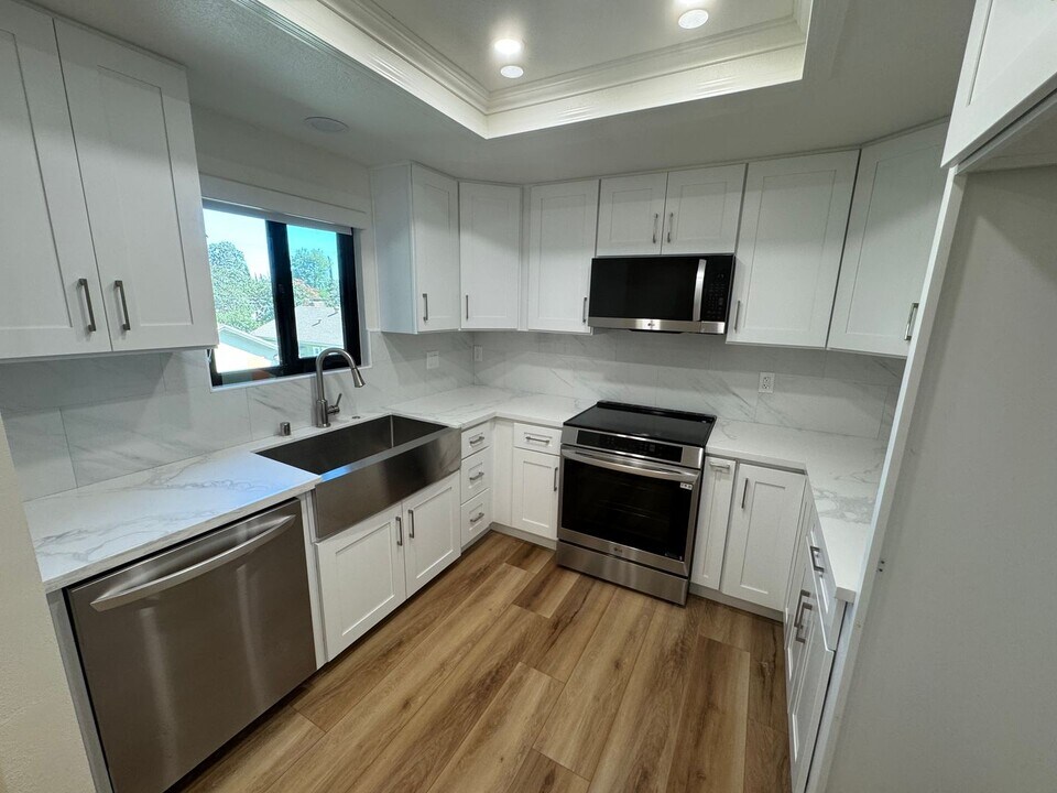 2473 Oswego St in Pasadena, CA - Building Photo