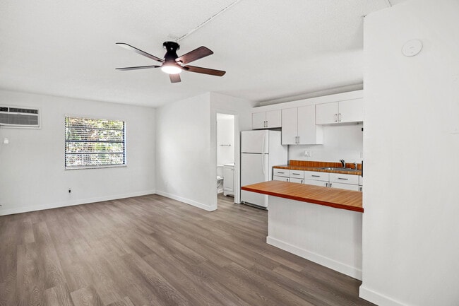 property at 1041 SE Monterey Rd