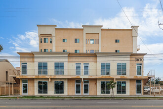 3674 W Imperial Hwy in Inglewood, CA - Building Photo - Building Photo