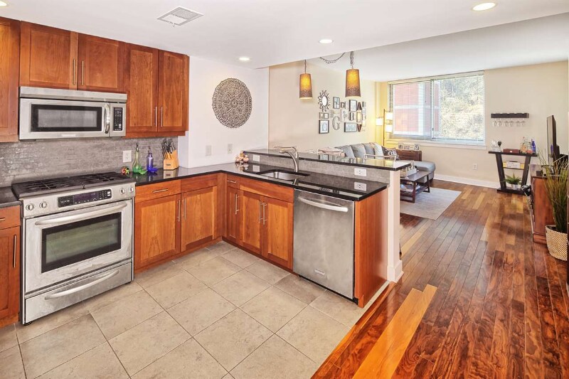 328 W 200 S in Salt Lake City, UT - Building Photo