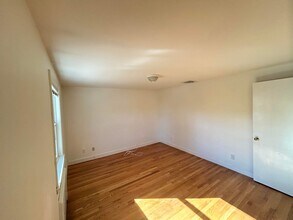 61 Oakley Ln in Waltham, MA - Building Photo - Building Photo