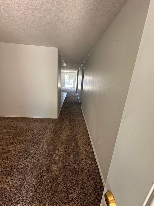 2815 Solano Del Sol Dr NE in Rio Rancho, NM - Building Photo - Building Photo