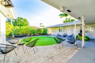 515 NE 82nd St in Miami, FL - Foto de edificio - Building Photo