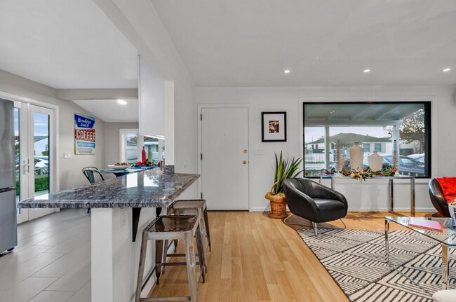 330 Cuardo Ave in Millbrae, CA - Building Photo - Building Photo