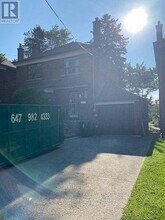 11 Hillside Dr in Toronto, ON - Building Photo - Building Photo