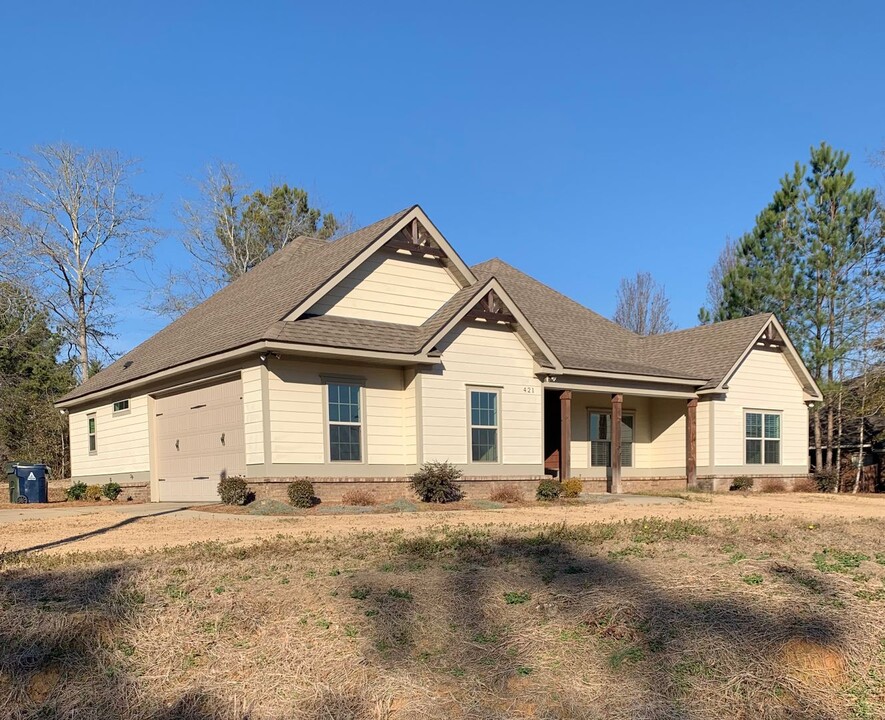 421 Stanfield Dr in Auburn, AL - Building Photo