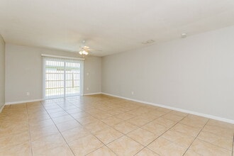 5385 Hawk Dr in Kissimmee, FL - Building Photo - Building Photo