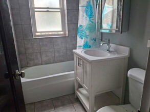 7017 S Merrill Ave in Chicago, IL - Building Photo - Building Photo