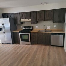 1126 Yorktown Dr in St. Charles, MO - Foto de edificio - Building Photo