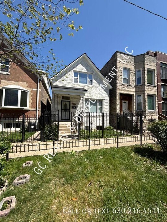 1011 N Francisco Ave in Chicago, IL - Building Photo