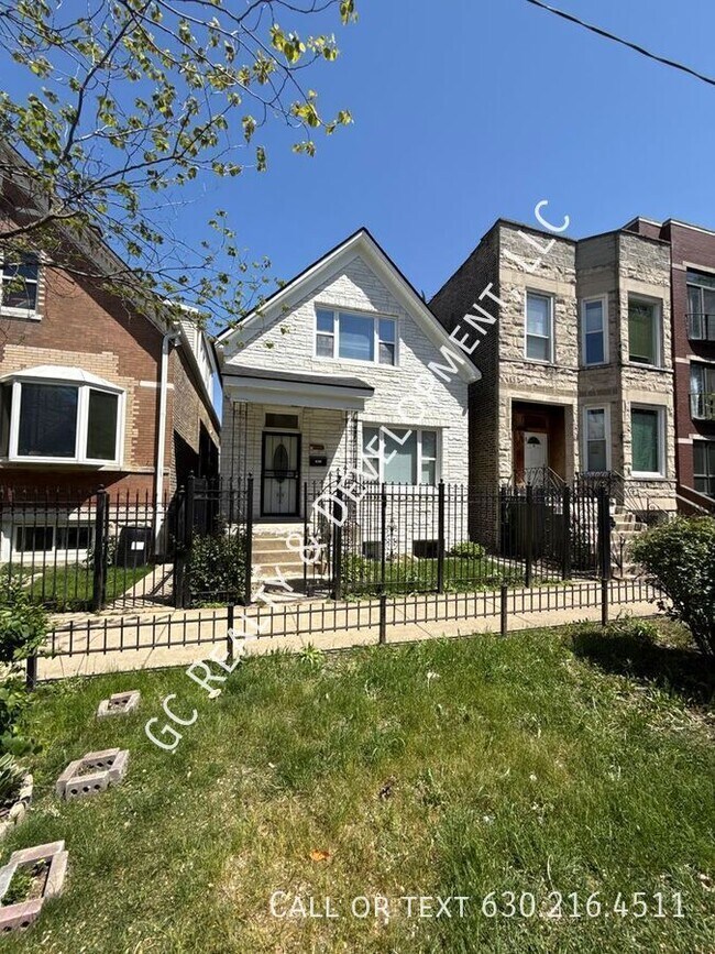 property at 1011 N Francisco Ave