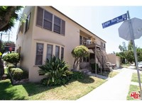 2200 Las Colinas Ave in Eagle Rock, CA - Foto de edificio - Building Photo