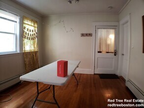 785 Washington St, Unit 1 in Brookline, MA - Building Photo - Building Photo