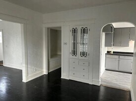 2614 Brentwood Ave, Unit Brentwood in Toledo, OH - Building Photo