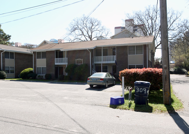 Sandwood Square in Myrtle Beach, SC - Building Photo - Building Photo