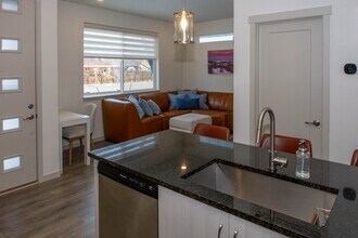 1067 Spartan Ave in Berthoud, CO - Building Photo - Building Photo