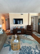 1500 Cenith Dr in North Myrtle Beach, SC - Foto de edificio - Building Photo
