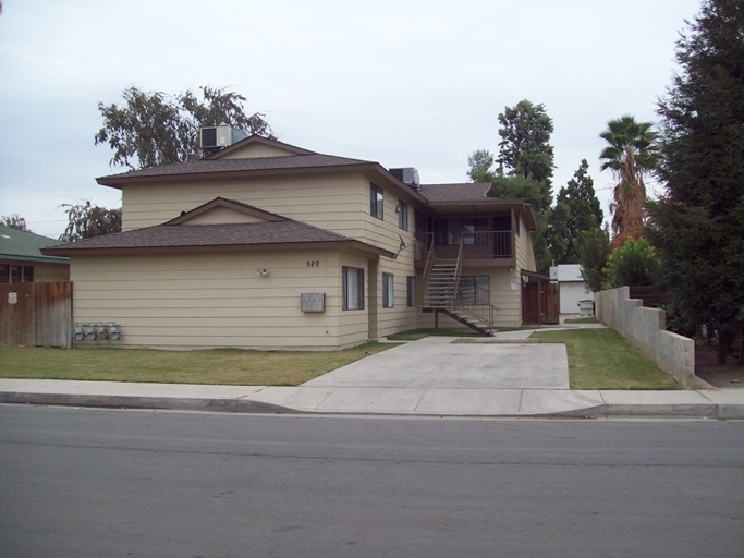 520 Olive St in Bakersfield, CA - Building Photo