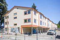 14708 NE Glisan St in Portland, OR - Foto de edificio - Building Photo