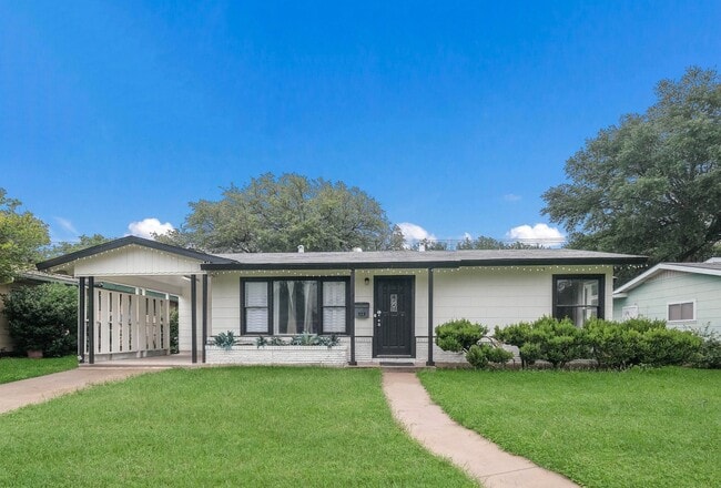 323 Craigmont Ln