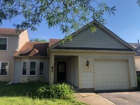 41 Bedford Rd in Mundelein, IL - Building Photo