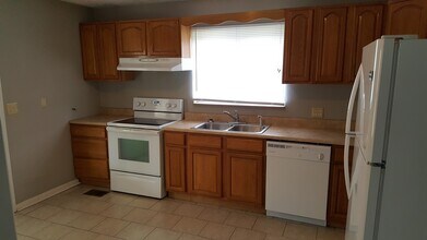 5655 Reno Dr in Morristown, TN - Building Photo - Building Photo
