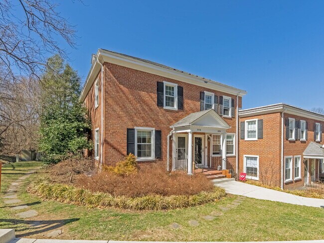 3276 S Utah St in Arlington, VA - Building Photo - Building Photo
