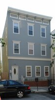 172 Cortlandt St Apartments