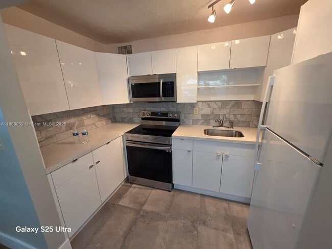 property at 4732 SW 33rd Ave