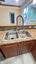 6543 Hidden Cove Dr in Davie, FL - Building Photo - Building Photo