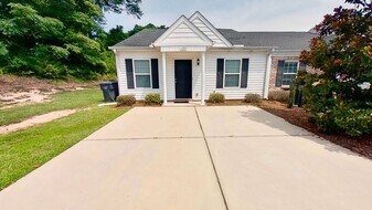 1739 Elizabeth St in Augusta, GA - Building Photo