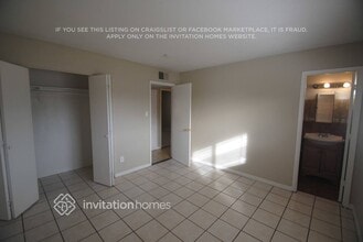 7926 W Avalon Dr in Phoenix, AZ - Building Photo - Building Photo