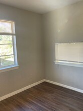 129-131-131 Hubbard Dr in Longview, TX - Foto de edificio - Building Photo