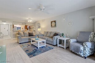 12500 Cold Stream Dr in Ft. Myers, FL - Building Photo