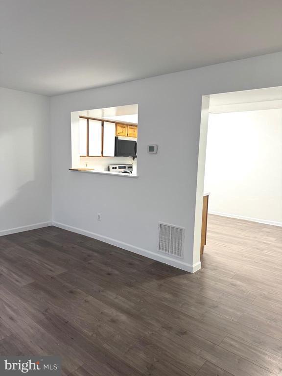 property at 7951 Otter Cove Ct