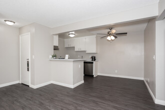 ELEVATE APARTMENT HOMES in Placentia, CA - Building Photo - Interior Photo