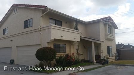 9118 Cedar St in Bellflower, CA - Building Photo - Building Photo