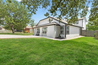 5522 Allbrook in San Antonio, TX - Building Photo - Building Photo