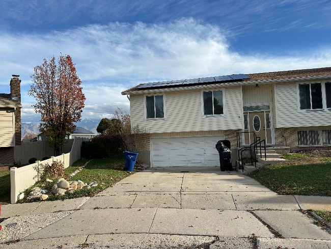 4981 Greentree Way W in Salt Lake City, UT - Foto de edificio - Building Photo