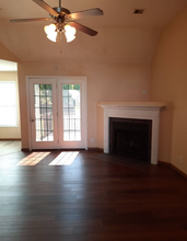952 Cindy Jo Ct in Clarksville, TN - Foto de edificio - Building Photo