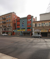 Plaza de Leon Apartments