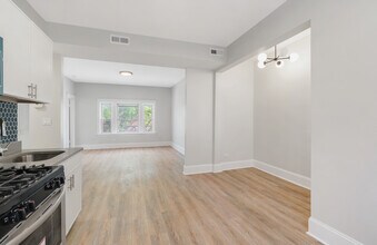 2501 S Lawndale Ave in Chicago, IL - Building Photo - Building Photo