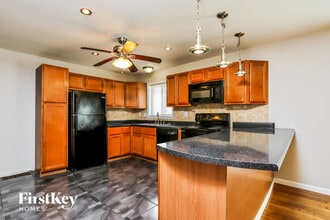 12840 Verwood Dr in Florissant, MO - Building Photo - Building Photo